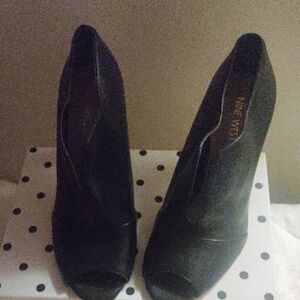 Nine West Stylish Heel Peep Toe